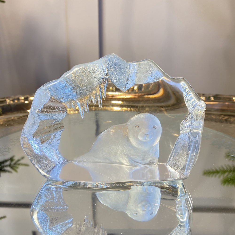 Mats Jonasson Intaglio Lead Glass Paperweight Baby Seal Sculpture Swedish Signed